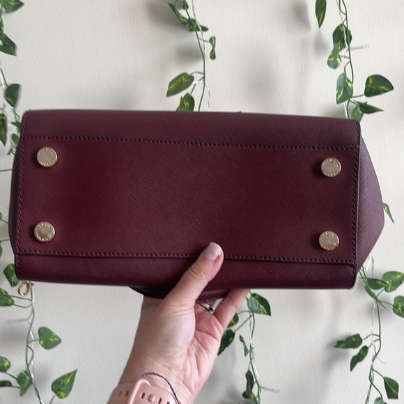 Michael Kors Burgundy Leather Medium Selma Crossbody - Picture 5 of 6
